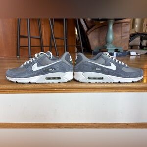 Nike Air Max 90 Men's Gray and White Sneakers